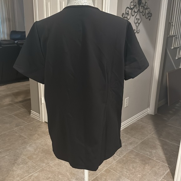 Figs Top‎ Black Large Style Casma FW1100 - Picture 2 of 4